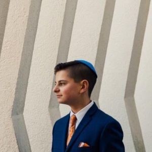 Meet your Posher, Guy